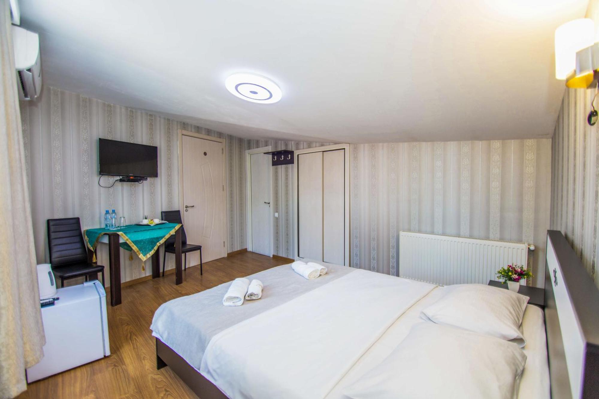 Hotel Care Inn ティビリシ エクステリア 写真